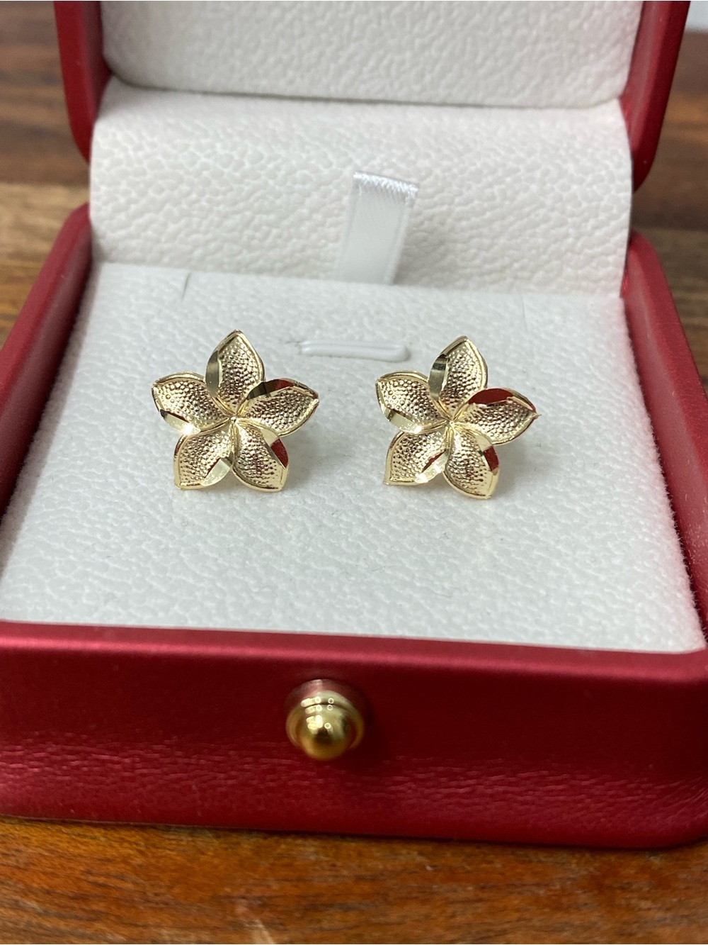 14K Yellow Gold Flower Stud Earrings Big